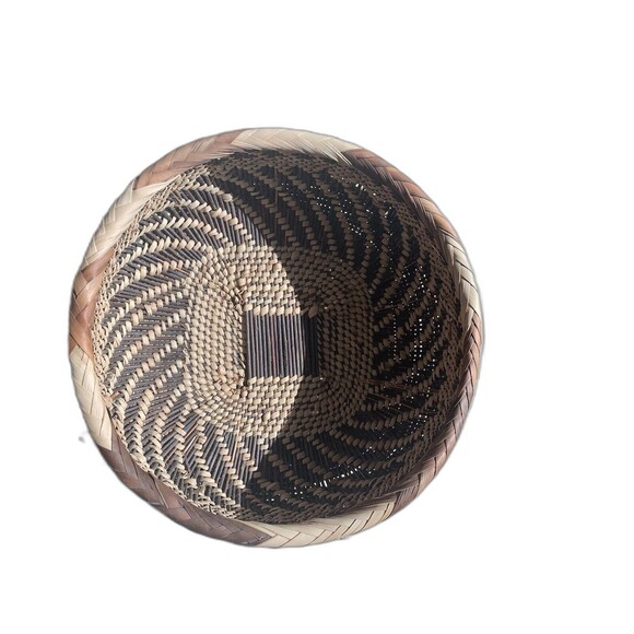 OOAK Handwoven Fret Design BASKET 9" EUC - Picture 2 of 9